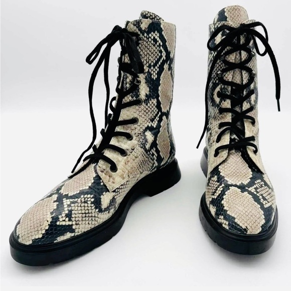 Stuart Weitzman Mc Kenzee python embossed combat boot NEW + dust bag. Size 6.5 - Picture 2 of 9